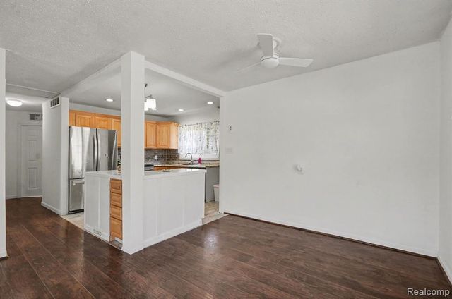 1700 Ackley Avenue, Westland, MI 48186