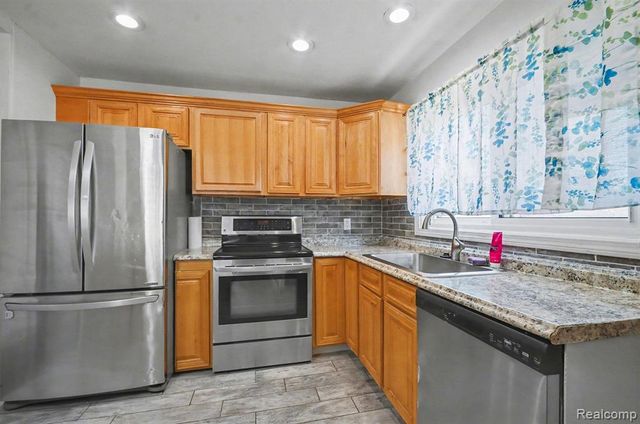 1700 Ackley Avenue, Westland, MI 48186