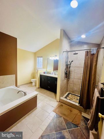 18 WAKEFIELD RD, Atco, NJ 08004