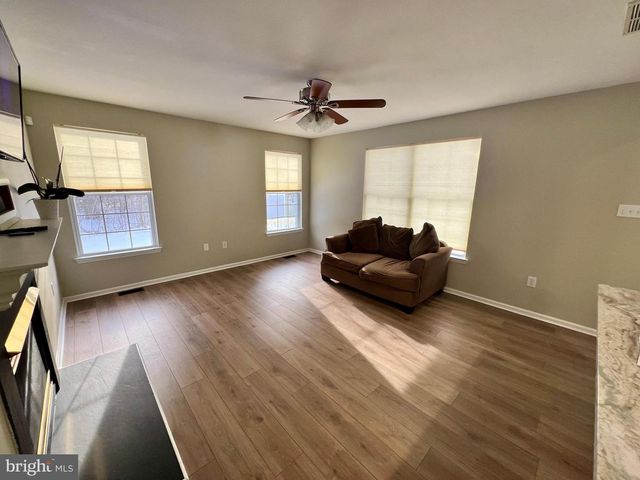 18 WAKEFIELD RD, Atco, NJ 08004