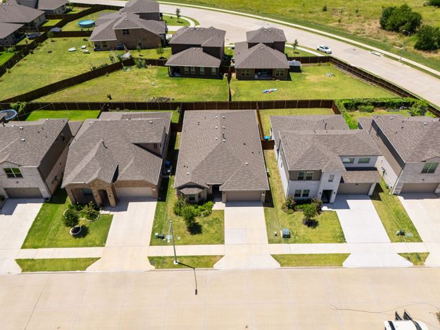 1012 Southwark Drive, Fort Worth, TX 76247