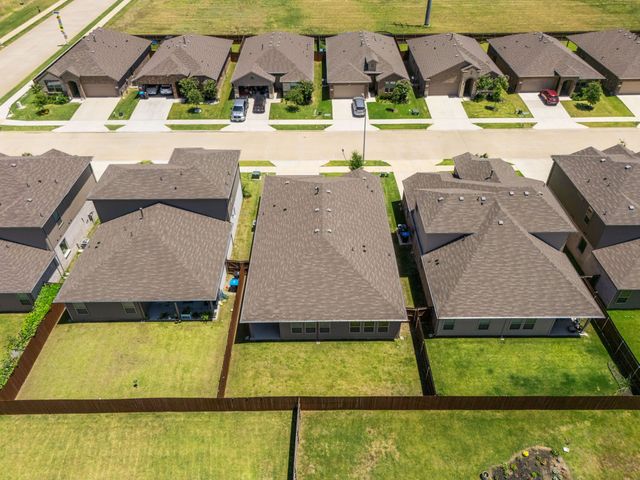 1012 Southwark Drive, Fort Worth, TX 76247