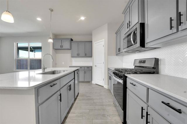 1012 Southwark Drive, Fort Worth, TX 76247