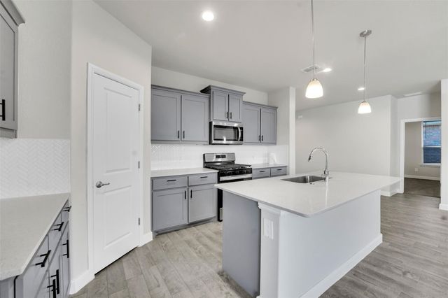 1012 Southwark Drive, Fort Worth, TX 76247