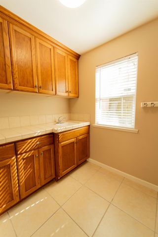 3374 Keats Avenue, Clovis, CA 93619