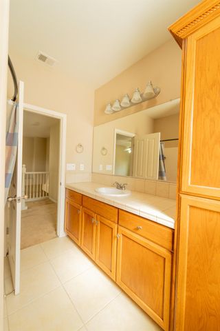 3374 Keats Avenue, Clovis, CA 93619