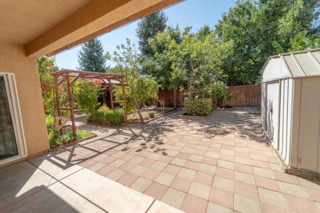 3374 Keats Avenue, Clovis, CA 93619
