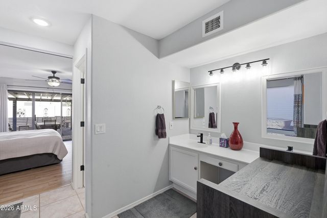 4534 E AMBERWOOD Drive, Phoenix, AZ 85048