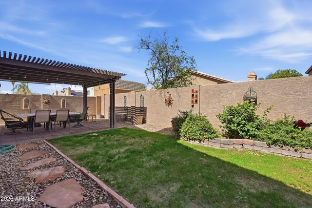 4534 E AMBERWOOD Drive, Phoenix, AZ 85048