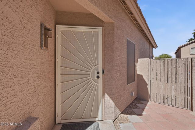 4534 E AMBERWOOD Drive, Phoenix, AZ 85048