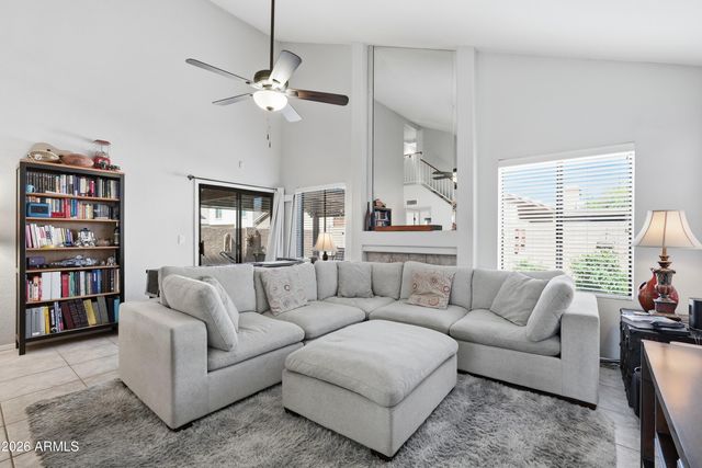 4534 E AMBERWOOD Drive, Phoenix, AZ 85048