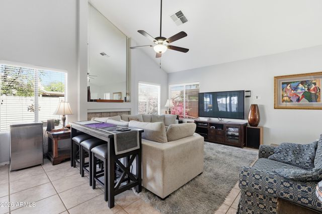 4534 E AMBERWOOD Drive, Phoenix, AZ 85048