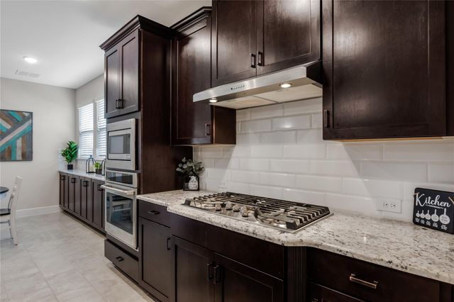 9211 Lowell Cliff Drive, Cypress, TX 77433