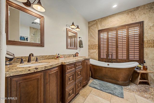 6022 W ROBIN Lane, Glendale, AZ 85310