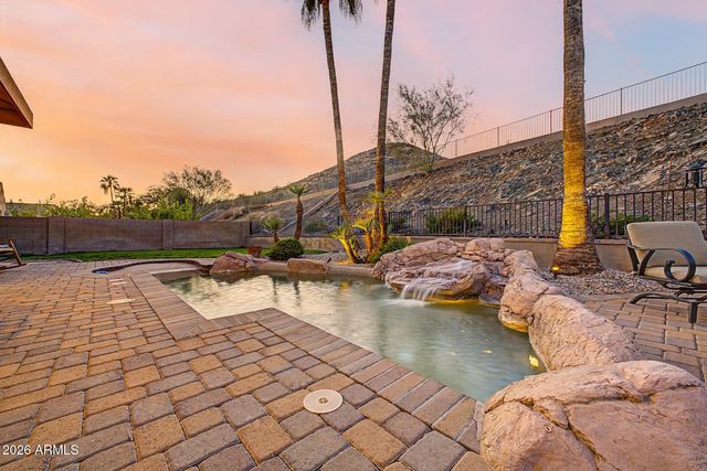 6022 W ROBIN Lane, Glendale, AZ 85310