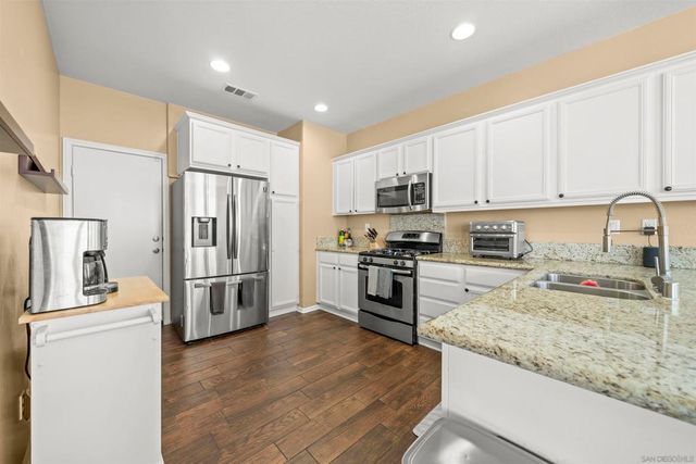 31937 Red Pine Way 80, Temecula, CA 92592