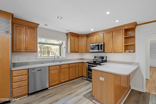 11 Redwood Lane, Beaufort, SC 29907