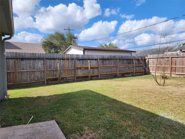 4214 Wuthering Heights Drive, Houston, TX 77045