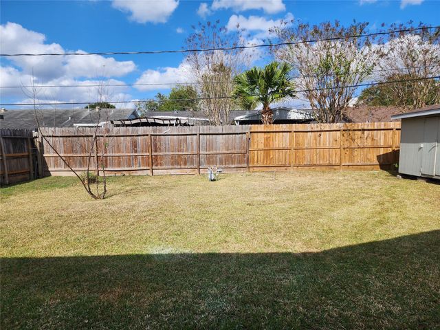 4214 Wuthering Heights Drive, Houston, TX 77045