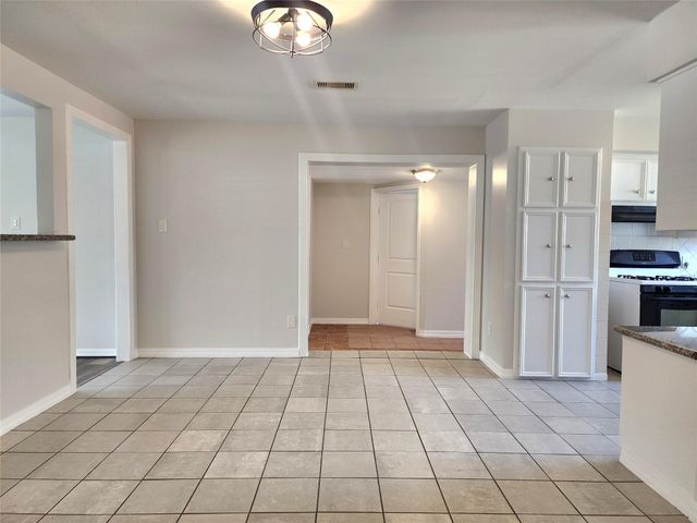 4214 Wuthering Heights Drive, Houston, TX 77045