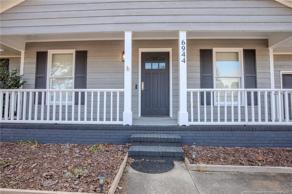 6944 Calamar Drive, Fayetteville, NC 28314
