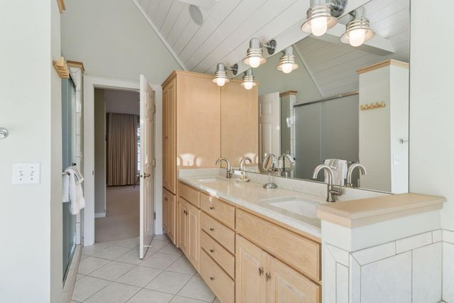 215 W Point Road, Tonka Bay, MN 55331
