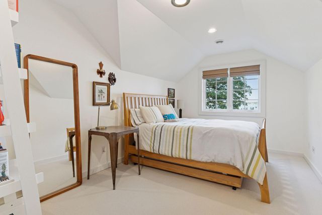 215 W Point Road, Tonka Bay, MN 55331