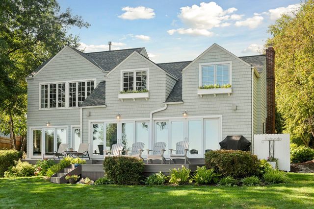 215 W Point Road, Tonka Bay, MN 55331