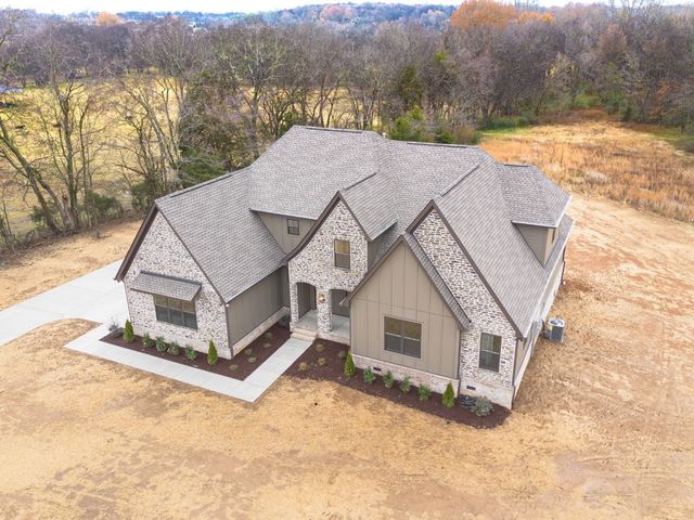 25 Sarah Ct, Columbia, TN 38401