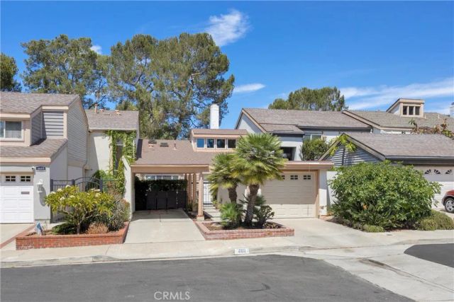4611 Green Tree, Irvine, CA 92612
