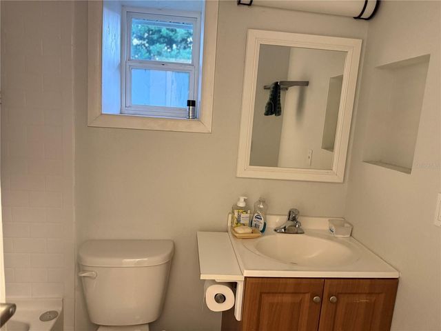 1009 JAMAJO BOULEVARD, Orlando, FL 32803