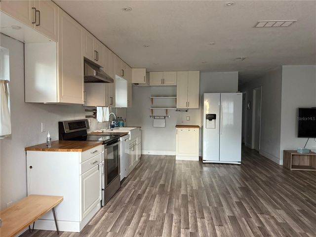 1009 JAMAJO BOULEVARD, Orlando, FL 32803