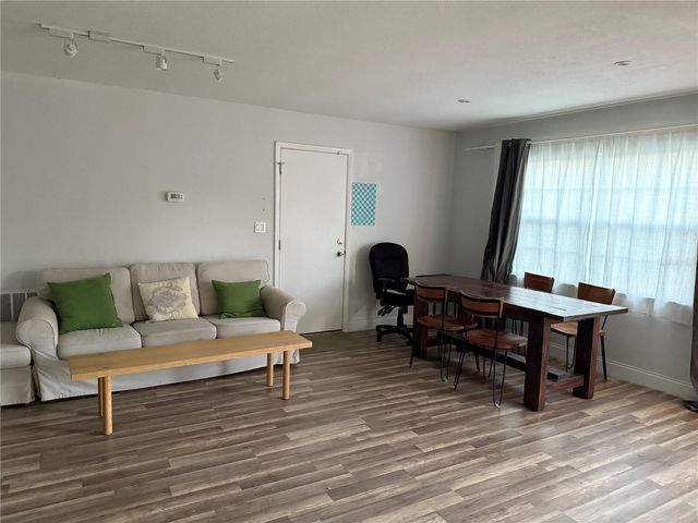 1009 JAMAJO BOULEVARD, Orlando, FL 32803