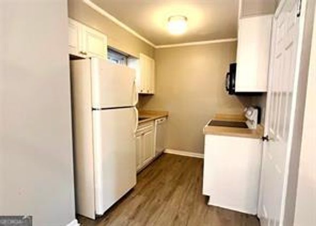 136 Old Ferry Way, Roswell, GA 30076