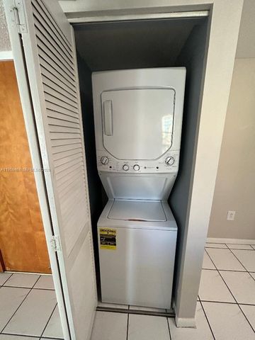 11780 SW 18th St 202-2, Miami, FL 33175