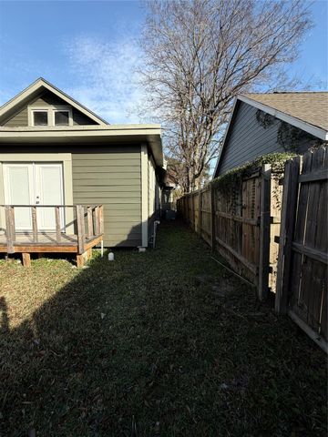 2419 Hazel Street, Beaumont, TX 77702