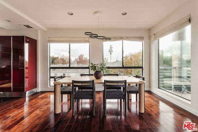 812 N Croft Avenue 301, West Hollywood, CA 90069