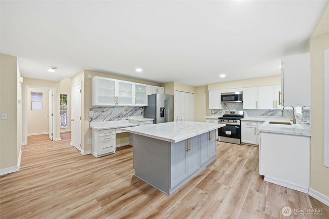 20319 120th Avenue SE, Kent, WA 98031