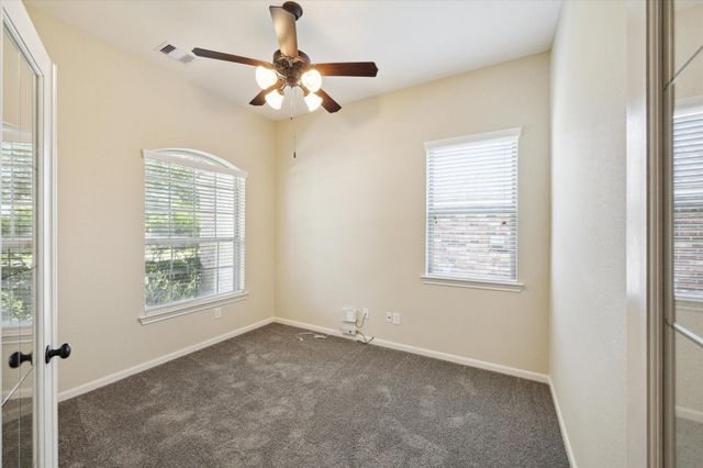 208 Morgan Isle Lane, Dickinson, TX 77539