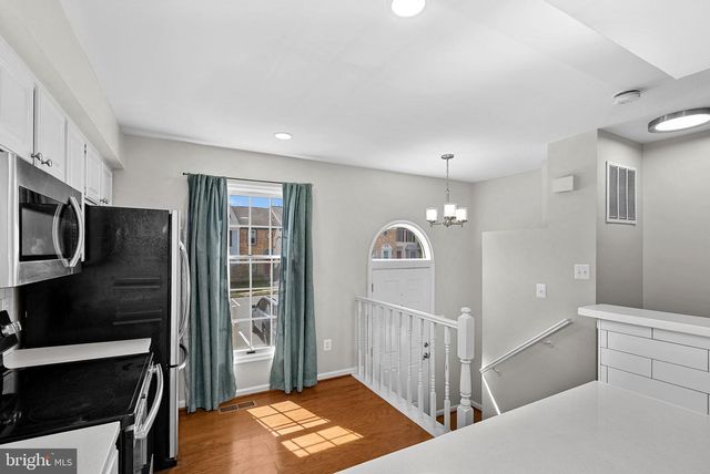 6511 SKYLEMAR TRL, Centreville, VA 20121