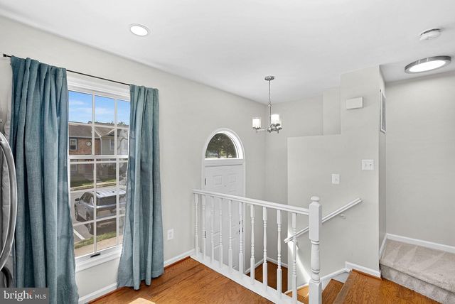 6511 SKYLEMAR TRL, Centreville, VA 20121