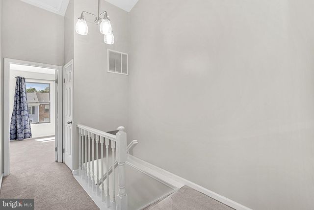 6511 SKYLEMAR TRL, Centreville, VA 20121