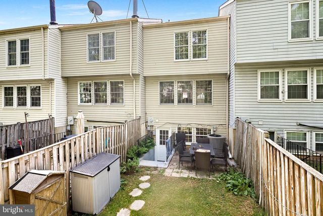 6511 SKYLEMAR TRL, Centreville, VA 20121