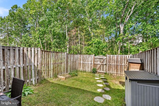 6511 SKYLEMAR TRL, Centreville, VA 20121