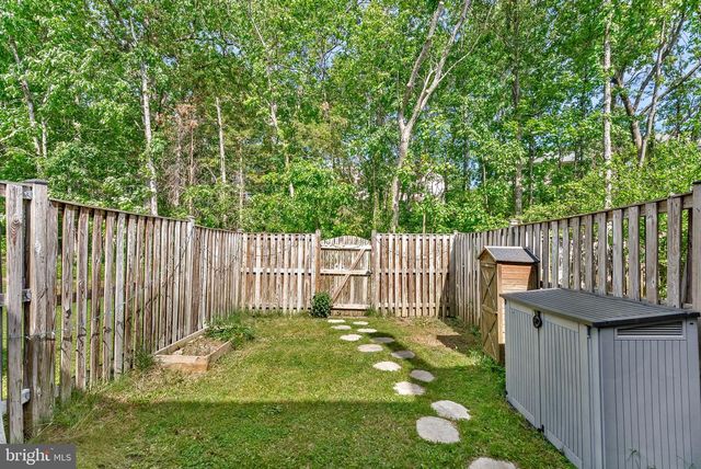 6511 SKYLEMAR TRL, Centreville, VA 20121