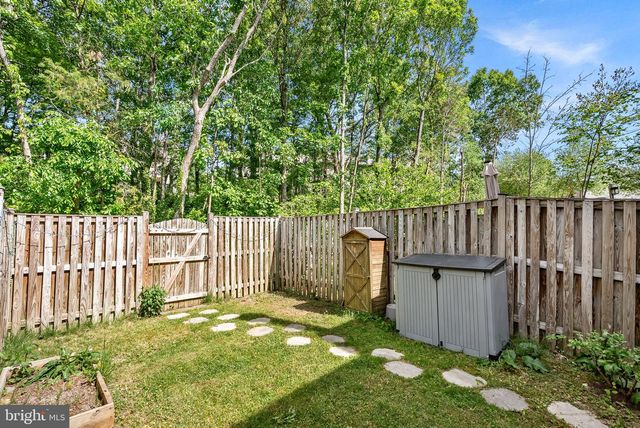 6511 SKYLEMAR TRL, Centreville, VA 20121