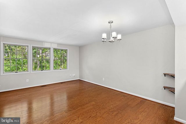 6511 SKYLEMAR TRL, Centreville, VA 20121