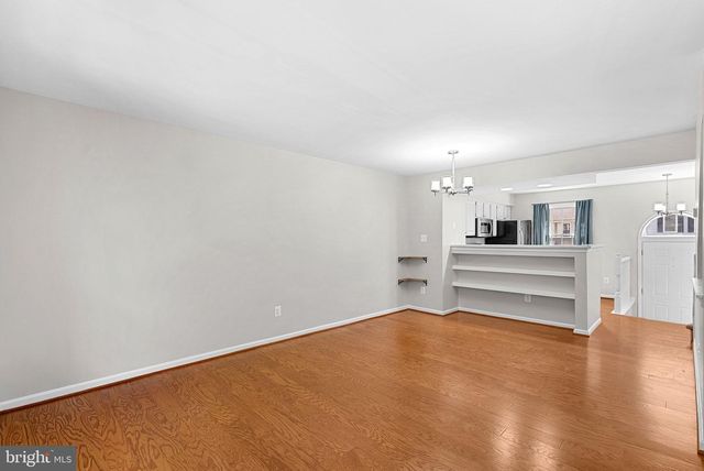 6511 SKYLEMAR TRL, Centreville, VA 20121