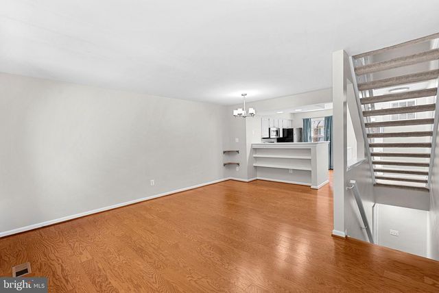 6511 SKYLEMAR TRL, Centreville, VA 20121