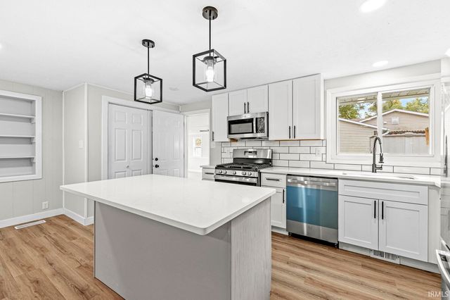 3404 Brighton Place, South Bend, IN 46615